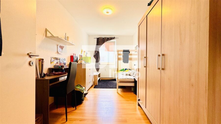 WE1 - Moderne Vierzimmerwohnung BJ 1991 mit sonnigem Balkon in zentraler Lage - Kinderzimmer / Büro